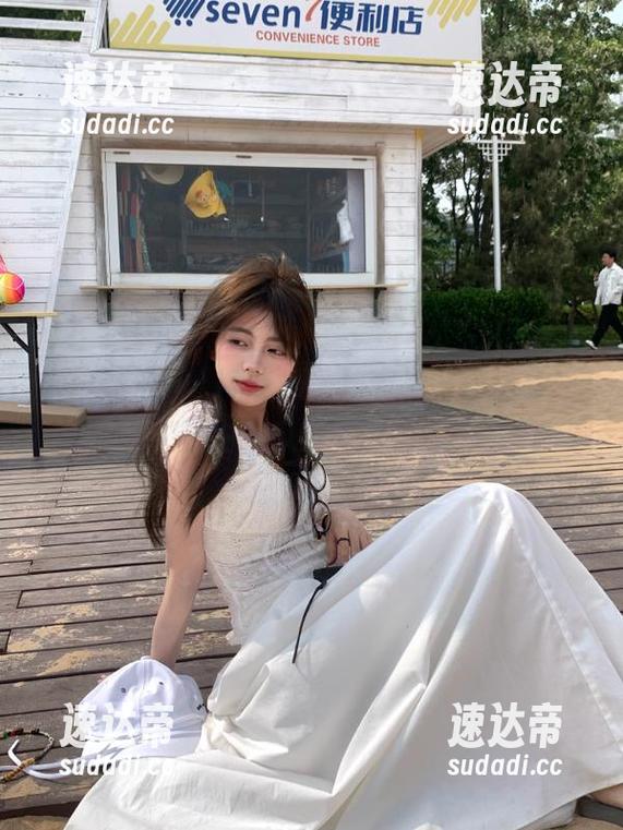 17吃瓜网 17吃瓜网独家视频放送,让女生吃瓜更有趣精彩