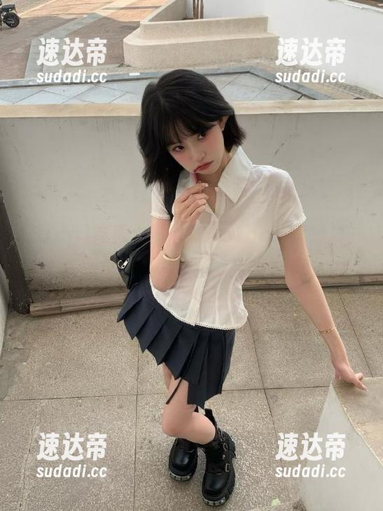 首页大揭密：“51cg吃瓜黑料”全面分析，娱乐圈背后的故事！