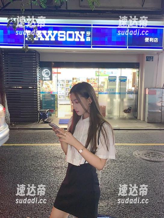 51吃瓜官网入口带你在线探索最新鲜的娱乐瓜消息