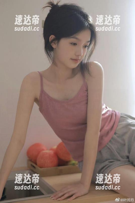 美女必备！51在线吃瓜助你永不迷路吃遍全网瓜