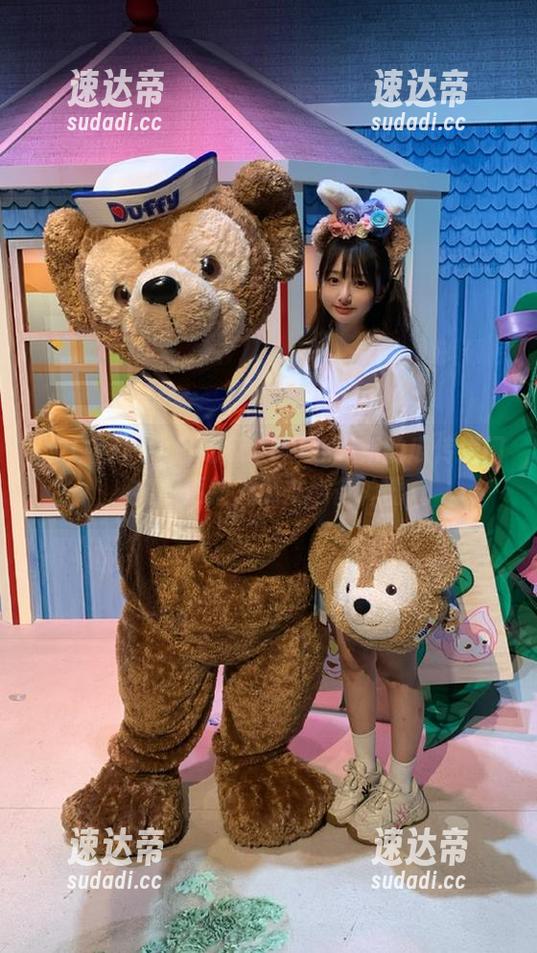 今日吃瓜91中心最新的瓜传送门实时更新，瓜友必备神器