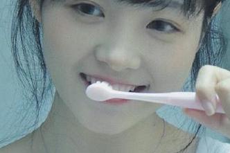 www..51cg.com吃瓜App官方链接，实时更新最热娱乐八卦与瓜事