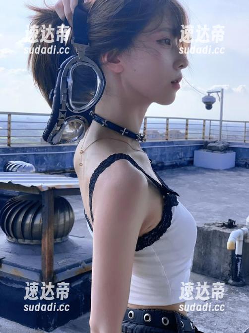 五一吃瓜网站登录入口首页设计真迷惑，找登录入口累惨了！