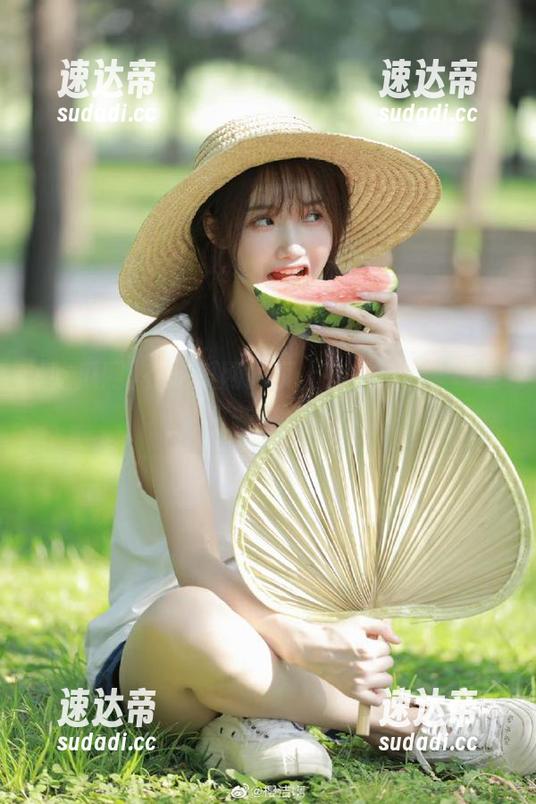 在吃瓜网网页上在线观看，享受每日新鲜瓜内容