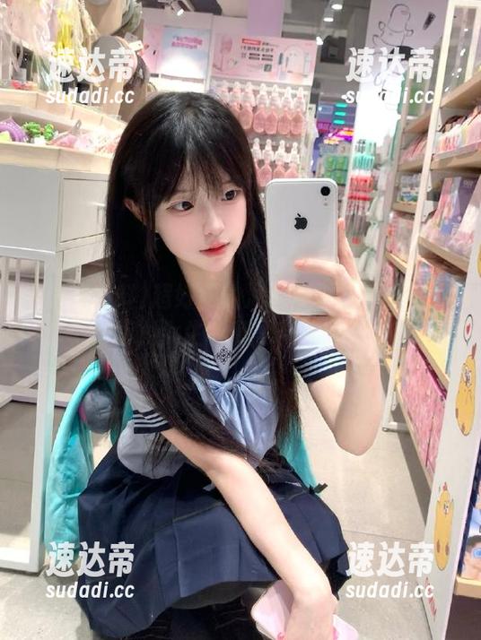 超好用的海角黑料吃瓜网苹果版，女生收藏黑料新选择