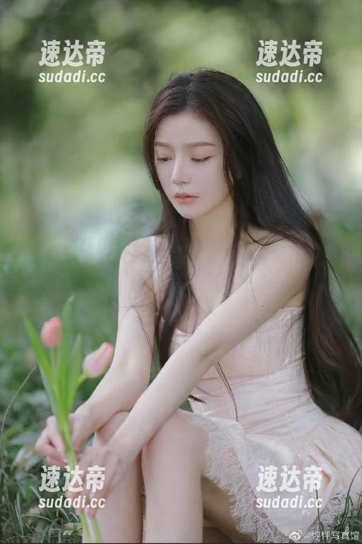 少女强烈推荐《黑料社官网》链接，随时追踪爆料热点