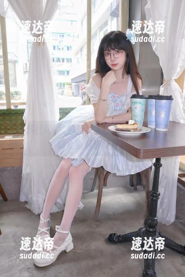 黑料社区入口免费推荐，吃瓜群众必看爆笑黑料