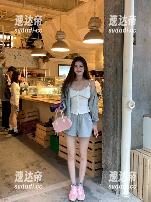 吃瓜爆料黑料网苹果版视频专区，爆料吃瓜一网打尽